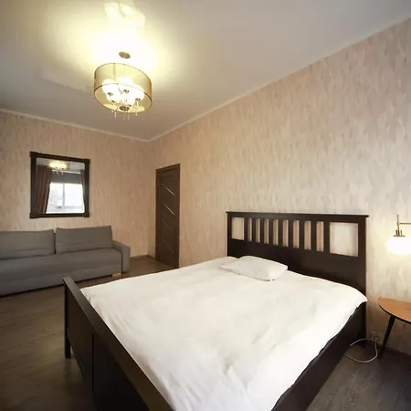Апартаменты Three Bedroom - Next To St Peters Church Рига